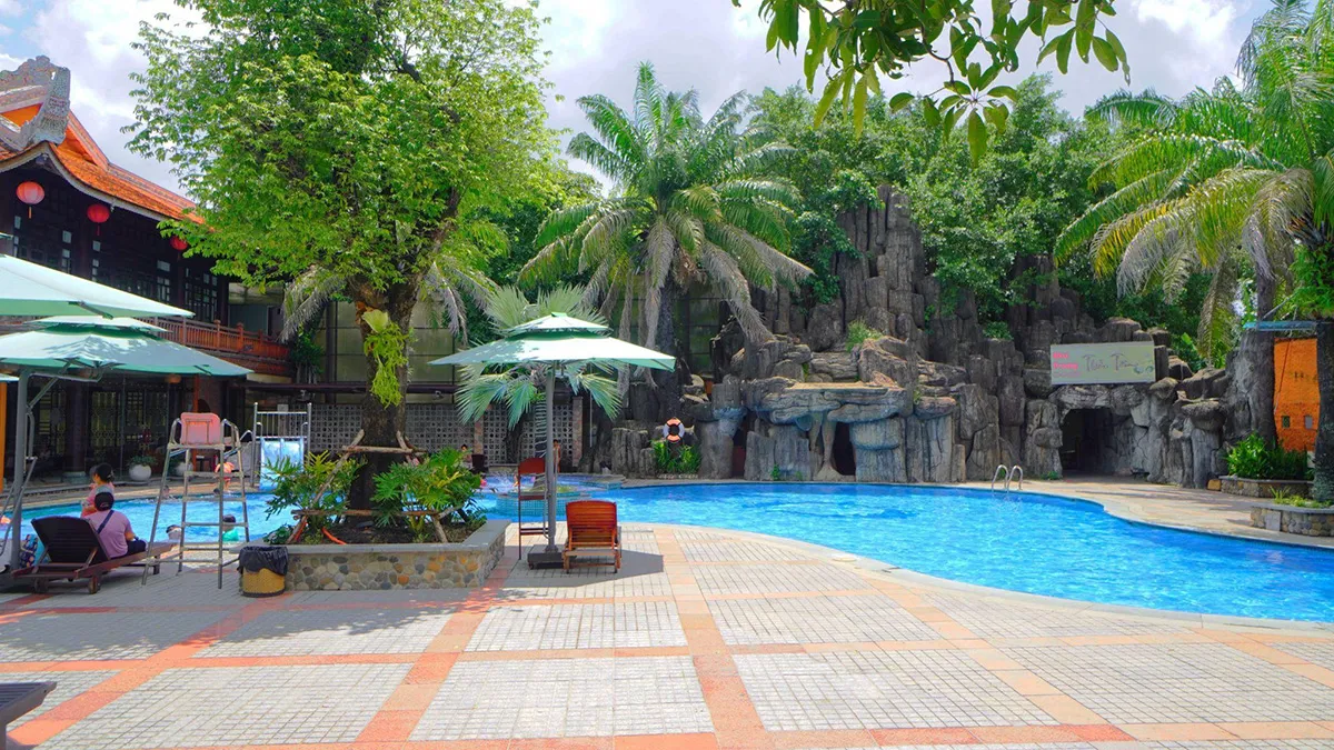 be-boi-phuong-nam-resort